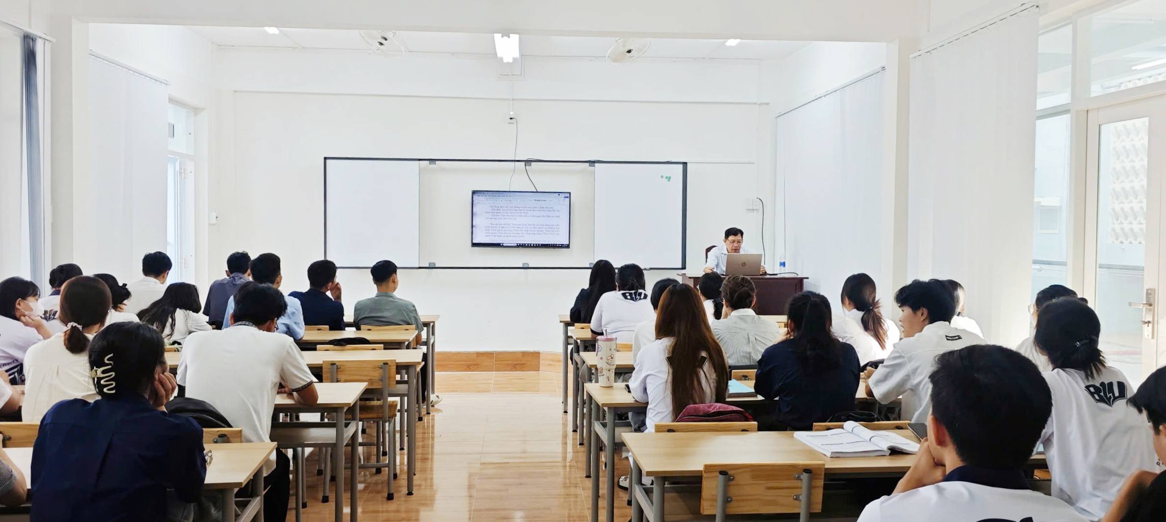 BỘ MÔN TÀI CHÍNH NGÂN HÀNG-KHOA KINH TẾ VÀ LUẬT TỔ CHỨC MỜI GIẢNG CHUYÊN ĐỀ "THUẾ"